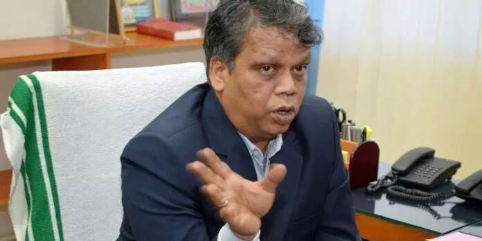 ലോക്നാഥ് ബെഹ്റ അവധിയില് പ്രവേശിച്ചിട്ടില്ലെന്ന് ഔദ്യോഗിക റിപ്പോര്ട്ട് ലോക്നാഥ് ബെഹ്റ അവധിയില് പ്രവേശിച്ചിട്ടില്ലെന്ന് ഔദ്യോഗിക റിപ്പോര്ട്ട്