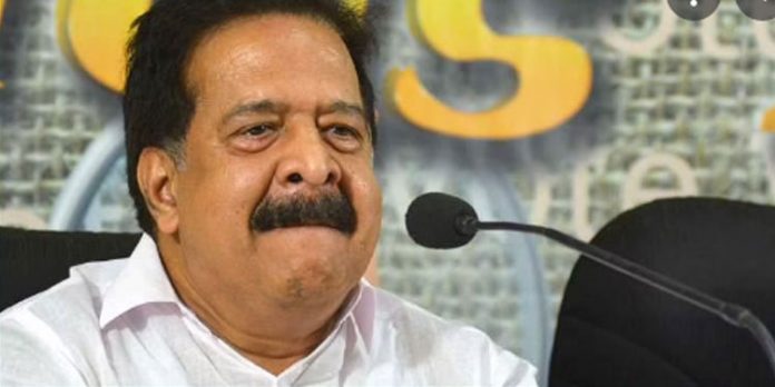 ‘എഐസിസിയില് സ്ഥാനം ചോദിച്ചിട്ടില്ല, തരാമെന്ന് പറഞ്ഞിട്ടുമില്ല’; വാർത്ത നൽകി അപമാനിക്കരുത്: ചെന്നിത്തല ‘എഐസിസിയില് സ്ഥാനം ചോദിച്ചിട്ടില്ല, തരാമെന്ന് പറഞ്ഞിട്ടുമില്ല’; വാർത്ത നൽകി അപമാനിക്കരുത്: ചെന്നിത്തല