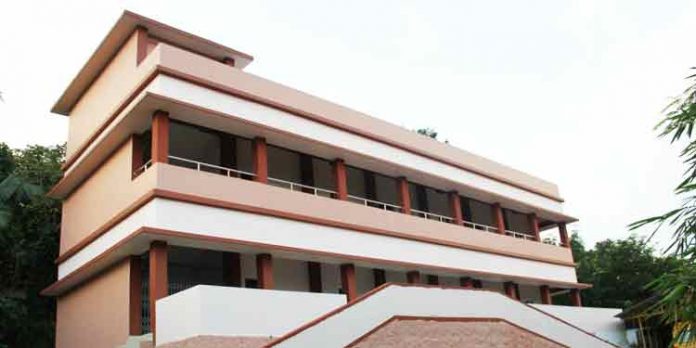 തണ്ണിത്തോട് സ്കൂള് കെട്ടിടം ഉദ്ഘാടനം 14 ന് മുഖ്യമന്ത്രി നിര്വഹിക്കും ; മൂന്ന് സ്കൂളുകള്ക്ക് തറക്കല്ലിടും തണ്ണിത്തോട് സ്കൂള് കെട്ടിടം ഉദ്ഘാടനം 14 ന് മുഖ്യമന്ത്രി നിര്വഹിക്കും ; മൂന്ന് സ്കൂളുകള്ക്ക് തറക്കല്ലിടും