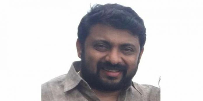 സര് എന്ന് വിളിക്കേണ്ട ; പേരിനൊപ്പം മിസ്റ്ററോ ടീച്ചറോ ചേര്ക്കാം -വ്യത്യസ്തനായൊരു പ്രൊഫസര് സര് എന്ന് വിളിക്കേണ്ട ; പേരിനൊപ്പം മിസ്റ്ററോ ടീച്ചറോ ചേര്ക്കാം -വ്യത്യസ്തനായൊരു പ്രൊഫസര്