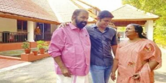 മന്ത്രി ശിവൻകുട്ടി ഇനി റോസ് ഹൗസിൽ ; പഴയ ബന്ധം ഓര്ത്തെടുത്ത് കുറിപ്പ് മന്ത്രി ശിവൻകുട്ടി ഇനി റോസ് ഹൗസിൽ ; പഴയ ബന്ധം ഓര്ത്തെടുത്ത് കുറിപ്പ്