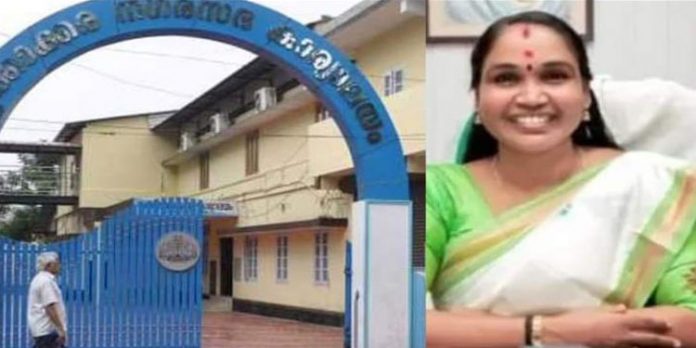 തൃക്കാക്കര നഗരസഭയിലെ ഓണസമ്മാന വിവാദം ; അജിത തങ്കപ്പനെതിരായ അവിശ്വാസ പ്രമേയം ഇന്ന് തൃക്കാക്കര നഗരസഭയിലെ ഓണസമ്മാന വിവാദം ; അജിത തങ്കപ്പനെതിരായ അവിശ്വാസ പ്രമേയം ഇന്ന്