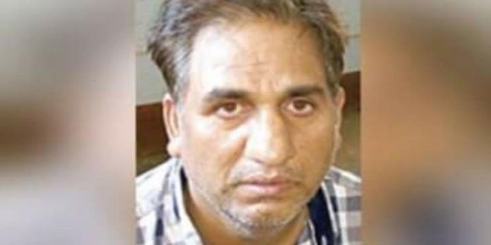 തീവണ്ടിയിലെ കവര്ച്ച ; അസ്കര് ബാഗ്ഷയ്ക്കായി ഊര്ജിത അന്വേഷണം – റെയില്വേ പോലീസിന്റെ പ്രത്യേകസംഘം തീവണ്ടിയിലെ കവര്ച്ച ; അസ്കര് ബാഗ്ഷയ്ക്കായി ഊര്ജിത അന്വേഷണം – റെയില്വേ പോലീസിന്റെ പ്രത്യേകസംഘം