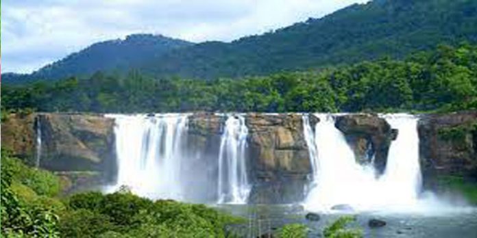 കൊവിഡ് ; അതിരപ്പള്ളി വിനോദസഞ്ചാര കേന്ദ്രം ഒരാഴ്ചത്തേക്ക് അടച്ചിടും കൊവിഡ് ; അതിരപ്പള്ളി വിനോദസഞ്ചാര കേന്ദ്രം ഒരാഴ്ചത്തേക്ക് അടച്ചിടും