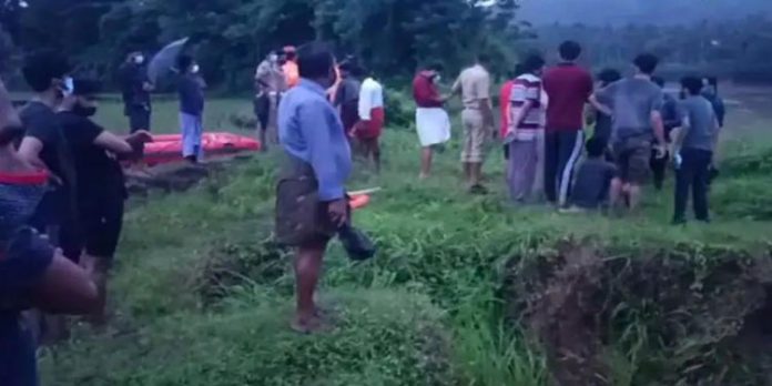 ഭാരതപ്പുഴയില് കാണാതായ മെഡിക്കല് വിദ്യാര്ത്ഥികളില് ഒരാളുടെ മൃതദേഹം കിട്ടി ഭാരതപ്പുഴയില് കാണാതായ മെഡിക്കല് വിദ്യാര്ത്ഥികളില് ഒരാളുടെ മൃതദേഹം കിട്ടി