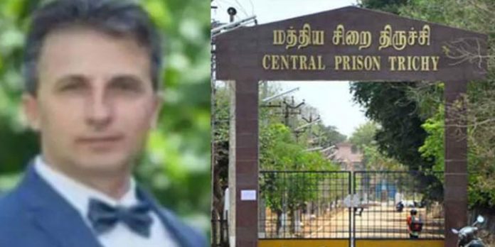 ജയില് ചാടി ബള്ഗേറിയന് പൗരന് ; ചാടിയത് അതീവ സുരക്ഷയുള്ള തൃശ്ശിനാപ്പള്ളി സെന്ട്രല് ജയില് ജയില് ചാടി ബള്ഗേറിയന് പൗരന് ; ചാടിയത് അതീവ സുരക്ഷയുള്ള തൃശ്ശിനാപ്പള്ളി സെന്ട്രല് ജയില്