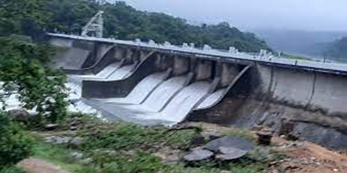ചാലക്കുടി പുഴയില് ജലനിരപ്പ് ഉയരാന് സാധ്യത ; പ്രദേശവാസികള് ജാഗ്രത പാലിക്കണം ചാലക്കുടി പുഴയില് ജലനിരപ്പ് ഉയരാന് സാധ്യത ; പ്രദേശവാസികള് ജാഗ്രത പാലിക്കണം