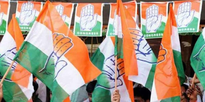 സമരങ്ങളിൽ കോവിഡ് മാനദണ്ഡം ലംഘിച്ചെന്ന് പറഞ്ഞ് ; പുതുശ്ശേരി ബ്ലോക്ക് കോൺഗ്രസ് കമ്മിറ്റി പിഴയടച്ചത് 1.10 ലക്ഷം സമരങ്ങളിൽ കോവിഡ് മാനദണ്ഡം ലംഘിച്ചെന്ന് പറഞ്ഞ് ; പുതുശ്ശേരി ബ്ലോക്ക് കോൺഗ്രസ് കമ്മിറ്റി പിഴയടച്ചത് 1.10 ലക്ഷം