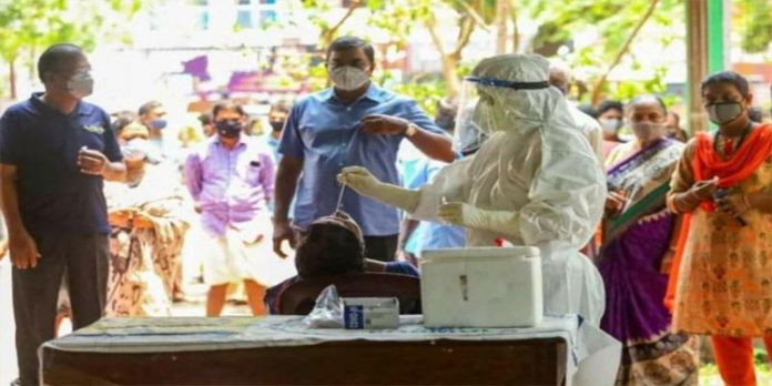 രാജ്യത്തെ പ്രതിദിന കൊവിഡ് രോഗികളുടെ എണ്ണം കുറയുന്നു ; 24 മണിക്കൂറിനിടെ സ്ഥിരീകരിച്ചത് 31,222 കേസുകൾ രാജ്യത്തെ പ്രതിദിന കൊവിഡ് രോഗികളുടെ എണ്ണം കുറയുന്നു ; 24 മണിക്കൂറിനിടെ സ്ഥിരീകരിച്ചത് 31,222 കേസുകൾ