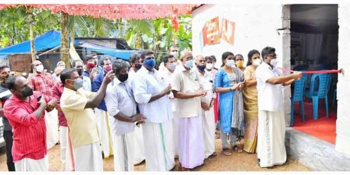 സി.പി.ഐ മല്ലപ്പുഴശ്ശേരി ലോക്കല് കമ്മറ്റി ഓഫീസ് ഉദ്ഘാടനം ചെയ്തു സി.പി.ഐ മല്ലപ്പുഴശ്ശേരി ലോക്കല് കമ്മറ്റി ഓഫീസ് ഉദ്ഘാടനം ചെയ്തു