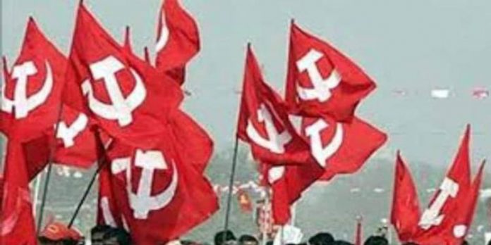 ആലപ്പുഴ സിപിഎമ്മില് പുതിയ വിവാദം ; ആർഎസ്എസ് പ്രവർത്തകർ ഉൾപ്പെട്ട കേസില് സിപിഎം നേതാവ് മൊഴി മാറ്റി ആലപ്പുഴ സിപിഎമ്മില് പുതിയ വിവാദം ; ആർഎസ്എസ് പ്രവർത്തകർ ഉൾപ്പെട്ട കേസില് സിപിഎം നേതാവ് മൊഴി മാറ്റി
