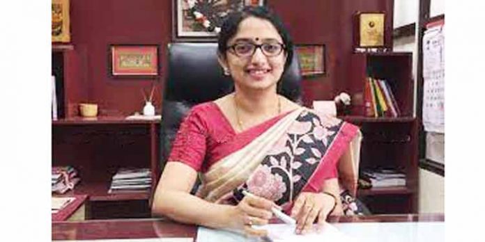 കോവിഡ് പ്രതിരോധം ; കോണ്ടാക്ട് ട്രെയ്സിങ് ശക്തിപ്പെടുത്തണമെന്ന് ജില്ലാ കളക്ടര് കോവിഡ് പ്രതിരോധം ; കോണ്ടാക്ട് ട്രെയ്സിങ് ശക്തിപ്പെടുത്തണമെന്ന് ജില്ലാ കളക്ടര്