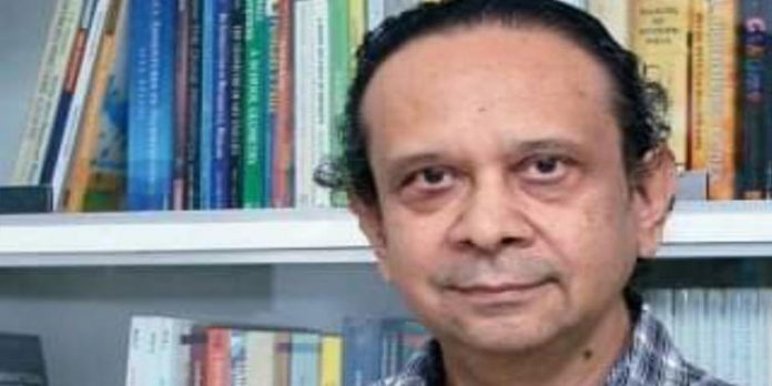 ലോകപ്രശസ്ത മലയാളി ഭൗതികശാസ്ത്രജ്ഞന് പ്രൊഫസർ താണു പത്മനാഭന് അന്തരിച്ചു ലോകപ്രശസ്ത മലയാളി ഭൗതികശാസ്ത്രജ്ഞന് പ്രൊഫസർ താണു പത്മനാഭന് അന്തരിച്ചു