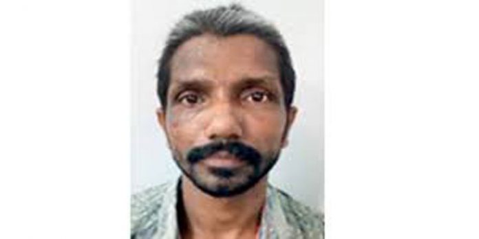 റിമാന്ഡ് പ്രതി പോലീസിനെ വെട്ടിച്ച് കടന്നു ; പിങ്ക് പോലീസ് പിന്നാലെ പാഞ്ഞ് പിടികൂടി റിമാന്ഡ് പ്രതി പോലീസിനെ വെട്ടിച്ച് കടന്നു ; പിങ്ക് പോലീസ് പിന്നാലെ പാഞ്ഞ് പിടികൂടി