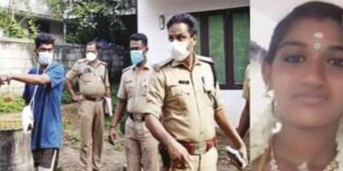 ആദ്യത്തെ കത്തി മാറ്റിവാങ്ങി – ഉച്ചസമയത്ത് ആളുകള് കുറവ് ; അനക്കമില്ലാതാകുന്നത് വരെ കുത്തി ആദ്യത്തെ കത്തി മാറ്റിവാങ്ങി – ഉച്ചസമയത്ത് ആളുകള് കുറവ് ; അനക്കമില്ലാതാകുന്നത് വരെ കുത്തി