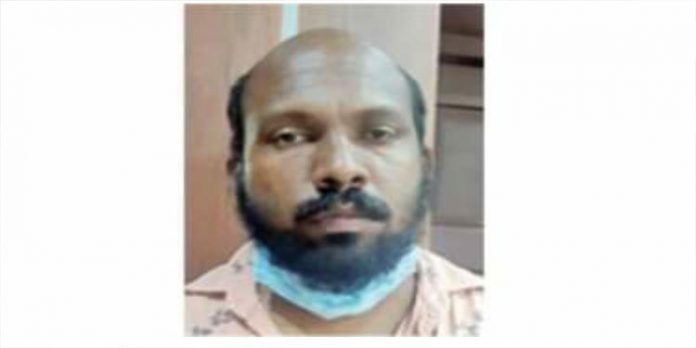 സ്വന്തം വീട് കുത്തിത്തുറന്ന് 15 പവന് മോഷ്ടിച്ചു പരാതി നല്കി ; ഒടുവില് പരാതിക്കാരന് കുടുങ്ങി സ്വന്തം വീട് കുത്തിത്തുറന്ന് 15 പവന് മോഷ്ടിച്ചു പരാതി നല്കി ; ഒടുവില് പരാതിക്കാരന് കുടുങ്ങി