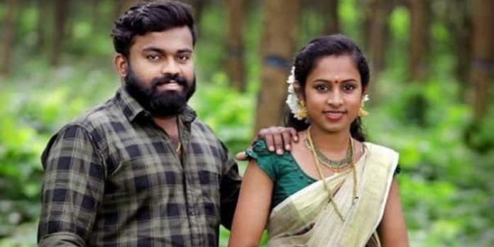 പയ്യന്നൂർ സുനിഷയുടെ ആത്മഹത്യ ; ഭർത്താവ് വിജീഷിനെ പോലീസ് കസ്റ്റഡിയിലെടുത്തു പയ്യന്നൂർ സുനിഷയുടെ ആത്മഹത്യ ; ഭർത്താവ് വിജീഷിനെ പോലീസ് കസ്റ്റഡിയിലെടുത്തു
