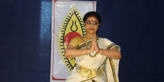 സൂപ്പർ സ്റ്റാറിന്റെ നായികയാവാൻ മേതിൽ ദേവികയെ ക്ഷണിച്ചു, പിന്നെ സംഭവിച്ചത് സൂപ്പർ സ്റ്റാറിന്റെ നായികയാവാൻ മേതിൽ ദേവികയെ ക്ഷണിച്ചു, പിന്നെ സംഭവിച്ചത്