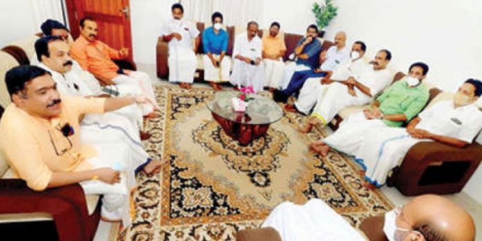താമരശ്ശേരി ബിഷപ്പിനെ ബിജെപി നേതാക്കൾ സന്ദർശിച്ചു താമരശ്ശേരി ബിഷപ്പിനെ ബിജെപി നേതാക്കൾ സന്ദർശിച്ചു