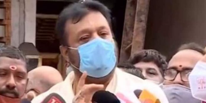 നാർകോട്ടിക്ക് ജിഹാദ് വിവാദം ; ഭൂരിപക്ഷ അഭിപ്രായത്തിനൊപ്പം നിൽക്കുമെന്ന് സുരേഷ് ഗോപി നാർകോട്ടിക്ക് ജിഹാദ് വിവാദം ; ഭൂരിപക്ഷ അഭിപ്രായത്തിനൊപ്പം നിൽക്കുമെന്ന് സുരേഷ് ഗോപി