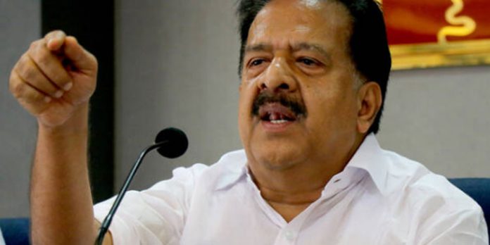 ‘സർക്കാർ ഗുരുതരമായ തെറ്റാണ് ചെയ്യുന്നത് ‘ ; പാലാ ബിഷപ്പിന്റെ വിവാദ പരാമർശത്തിൽ രമേശ് ചെന്നിത്തല ‘സർക്കാർ ഗുരുതരമായ തെറ്റാണ് ചെയ്യുന്നത് ‘ ; പാലാ ബിഷപ്പിന്റെ വിവാദ പരാമർശത്തിൽ രമേശ് ചെന്നിത്തല