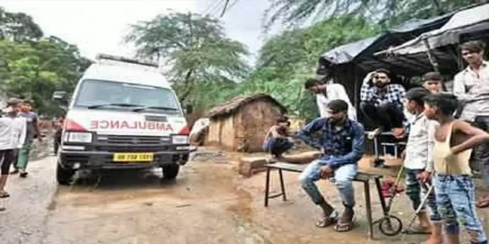 അജ്ഞാത പനി ബാധിച്ച് എട്ട് കുട്ടികള് മരിച്ചു അജ്ഞാത പനി ബാധിച്ച് എട്ട് കുട്ടികള് മരിച്ചു