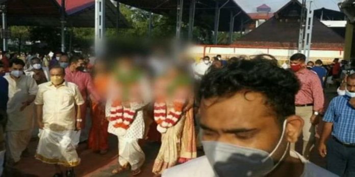 രവി പിള്ളയുടെ മകന്റെ വിവാഹം ; ഗുരുവായൂർ ക്ഷേത്ര നടപ്പന്തല് അലങ്കരിച്ചതിനെതിരെ ഹൈക്കോടതി രവി പിള്ളയുടെ മകന്റെ വിവാഹം ; ഗുരുവായൂർ ക്ഷേത്ര നടപ്പന്തല് അലങ്കരിച്ചതിനെതിരെ ഹൈക്കോടതി