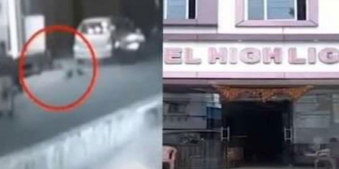 സംശയം – തന്നെ വഞ്ചിച്ചെന്ന് കാമുകന് ; പെണ്കുട്ടി ഹോട്ടലിന്റെ മൂന്നാംനിലയില്നിന്ന് ചാടി ജീവനൊടുക്കി സംശയം – തന്നെ വഞ്ചിച്ചെന്ന് കാമുകന് ; പെണ്കുട്ടി ഹോട്ടലിന്റെ മൂന്നാംനിലയില്നിന്ന് ചാടി ജീവനൊടുക്കി