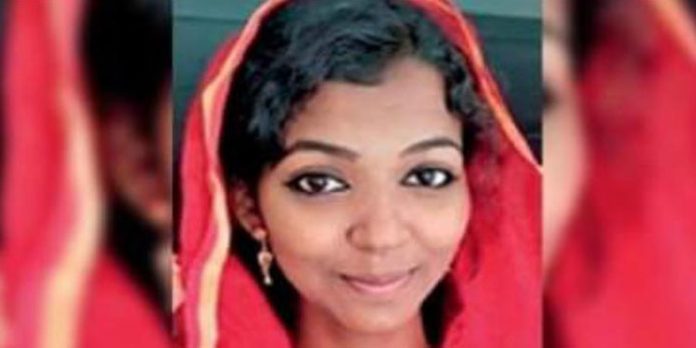 ബാലസംഘത്തിലൂടെ സംഘടനാപ്രവർത്തന രംഗത്തേക്ക് വന്ന ജസീമ പ്രായം കുറഞ്ഞ ബ്രാഞ്ച് സെക്രട്ടറിയായി ബാലസംഘത്തിലൂടെ സംഘടനാപ്രവർത്തന രംഗത്തേക്ക് വന്ന ജസീമ പ്രായം കുറഞ്ഞ ബ്രാഞ്ച് സെക്രട്ടറിയായി