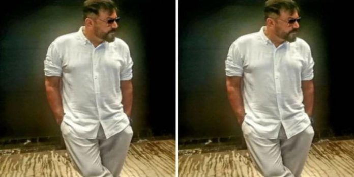 സ്റ്റൈലിഷ് ലുക്കില് ജയറാം ; ഫോട്ടോ ഏറ്റെടുത്ത് ആരാധകര് സ്റ്റൈലിഷ് ലുക്കില് ജയറാം ; ഫോട്ടോ ഏറ്റെടുത്ത് ആരാധകര്