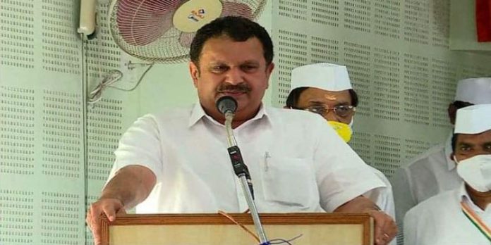 കോൺഗ്രസിന് പാർട് ടൈം ജോലിക്കാരെ വേണ്ട ; മുഴുവൻ സമയ പ്രവർത്തകരെ മതിയെന്ന് കെ.മുരളീധരൻ കോൺഗ്രസിന് പാർട് ടൈം ജോലിക്കാരെ വേണ്ട ; മുഴുവൻ സമയ പ്രവർത്തകരെ മതിയെന്ന് കെ.മുരളീധരൻ