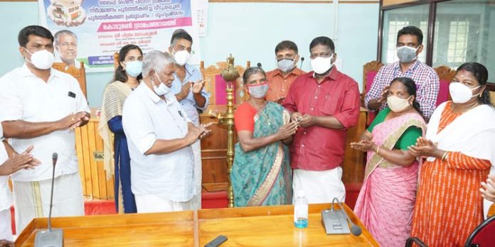 സംസ്ഥാന സര്ക്കാര് ലക്ഷ്യമിടുന്നത് ഭവനരഹിതര് ഇല്ലാത്ത കേരളം : ഡെപ്യൂട്ടി സ്പീക്കര് സംസ്ഥാന സര്ക്കാര് ലക്ഷ്യമിടുന്നത് ഭവനരഹിതര് ഇല്ലാത്ത കേരളം : ഡെപ്യൂട്ടി സ്പീക്കര്