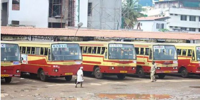 കെ.എസ്.ആർ.ടി.സി ശമ്പള പരിഷ്കരണം ; പ്രത്യക്ഷ സമര പരിപാടികളിലേക്ക് കടക്കുമെന്ന് പ്രതിപക്ഷ തൊഴിലാളി സംഘടനകൾ കെ.എസ്.ആർ.ടി.സി ശമ്പള പരിഷ്കരണം ; പ്രത്യക്ഷ സമര പരിപാടികളിലേക്ക് കടക്കുമെന്ന് പ്രതിപക്ഷ തൊഴിലാളി സംഘടനകൾ