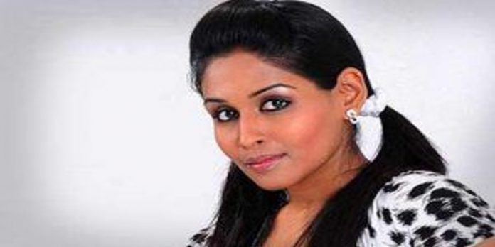നടി ലീന മരിയ പോള് അറസ്റ്റില് നടി ലീന മരിയ പോള് അറസ്റ്റില്