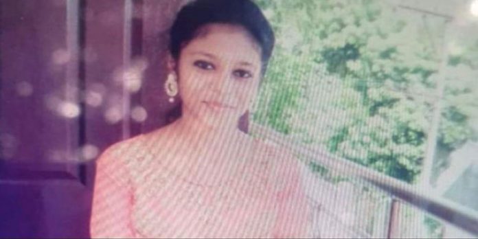 പ്രണയാഭ്യർത്ഥന നിരസിച്ചു ; 20 കാരിയെ കുത്തിക്കൊന്ന് സുഹൃത്ത് ആത്മഹത്യക്ക് ശ്രമിച്ചു പ്രണയാഭ്യർത്ഥന നിരസിച്ചു ; 20 കാരിയെ കുത്തിക്കൊന്ന് സുഹൃത്ത് ആത്മഹത്യക്ക് ശ്രമിച്ചു