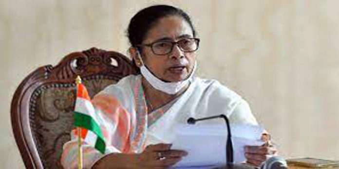 ‘നിങ്ങള്ക്ക് അസൂയയാണ് ‘ ; റോം സന്ദര്ശനത്തിന് കേന്ദ്രം അനുമതി നിഷേധിച്ചതിനെ വിമര്ശിച്ച് മമത ‘നിങ്ങള്ക്ക് അസൂയയാണ് ‘ ; റോം സന്ദര്ശനത്തിന് കേന്ദ്രം അനുമതി നിഷേധിച്ചതിനെ വിമര്ശിച്ച് മമത