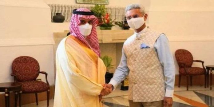 സൗദി-ഇന്ത്യന് വിദേശകാര്യ മന്ത്രിമാര് കൂടിക്കാഴ്ച നടത്തി സൗദി-ഇന്ത്യന് വിദേശകാര്യ മന്ത്രിമാര് കൂടിക്കാഴ്ച നടത്തി