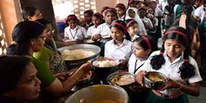 സ്കൂളുകളിലെ ഉച്ചഭക്ഷണ പദ്ധതിയുടെ പേരുമാറ്റി കേന്ദ്രസര്ക്കാര് സ്കൂളുകളിലെ ഉച്ചഭക്ഷണ പദ്ധതിയുടെ പേരുമാറ്റി കേന്ദ്രസര്ക്കാര്