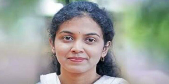 കണ്ണൂരിലെ സൈനികസേവനങ്ങൾക്ക് വിട ; മോണിക്ക ഇനി സിവിൽ സർവീസിലേക്ക് കണ്ണൂരിലെ സൈനികസേവനങ്ങൾക്ക് വിട ; മോണിക്ക ഇനി സിവിൽ സർവീസിലേക്ക്