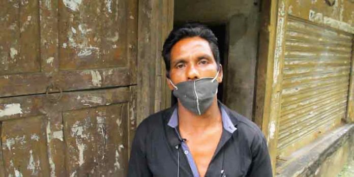 പട്ടയത്തിന്റെ ആനന്ദലബ്ദിയില് തമിഴ്നാട്ടിലെ കുളച്ചലില് സ്വദേശി മുരുകന് പട്ടയത്തിന്റെ ആനന്ദലബ്ദിയില് തമിഴ്നാട്ടിലെ കുളച്ചലില് സ്വദേശി മുരുകന്