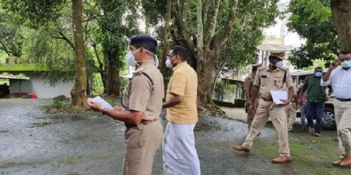 മുട്ടില് മരംമുറിക്കല് കേസ് ; പ്രതികളുടെ ജാമ്യാപേക്ഷയില് ഹൈക്കോടതി വിധി ഇന്ന് മുട്ടില് മരംമുറിക്കല് കേസ് ; പ്രതികളുടെ ജാമ്യാപേക്ഷയില് ഹൈക്കോടതി വിധി ഇന്ന്