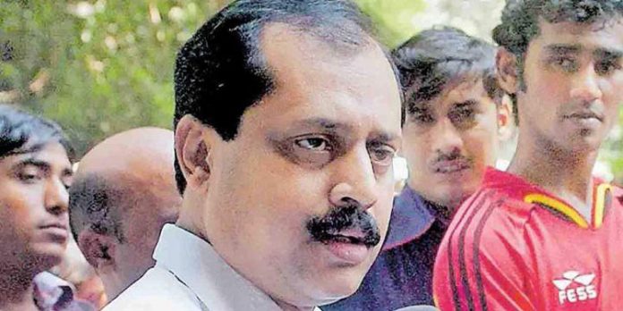 ആന്റില ബോംബ് ഭീഷണിക്ക് പിന്നില് വാസെ എന്ന് എന്ഐഎ ; ഹിരണിനെ കൊന്നു തള്ളി ആന്റില ബോംബ് ഭീഷണിക്ക് പിന്നില് വാസെ എന്ന് എന്ഐഎ ; ഹിരണിനെ കൊന്നു തള്ളി
