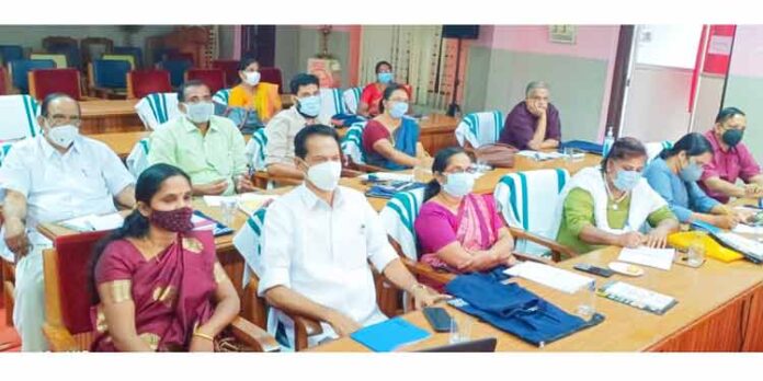 ജില്ലാ പഞ്ചായത്ത് അംഗങ്ങള്ക്ക് ത്രിദിന പരിശീലനം ആരംഭിച്ചു ജില്ലാ പഞ്ചായത്ത് അംഗങ്ങള്ക്ക് ത്രിദിന പരിശീലനം ആരംഭിച്ചു