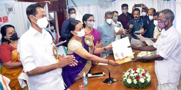 6324 പേര്ക്ക് പട്ടയം നല്കുന്നതിന് നടപടി പുരോഗമിക്കുന്നു : മന്ത്രി വീണാ ജോര്ജ് 6324 പേര്ക്ക് പട്ടയം നല്കുന്നതിന് നടപടി പുരോഗമിക്കുന്നു : മന്ത്രി വീണാ ജോര്ജ്