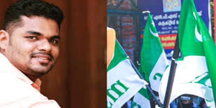 ‘ഹരിത’യുടെ പരാതിയില് എം.എസ്.എഫ് സംസ്ഥാന പ്രസിഡന്റ് പി.കെ. നവാസ് അറസ്റ്റില് ‘ഹരിത’യുടെ പരാതിയില് എം.എസ്.എഫ് സംസ്ഥാന പ്രസിഡന്റ് പി.കെ. നവാസ് അറസ്റ്റില്