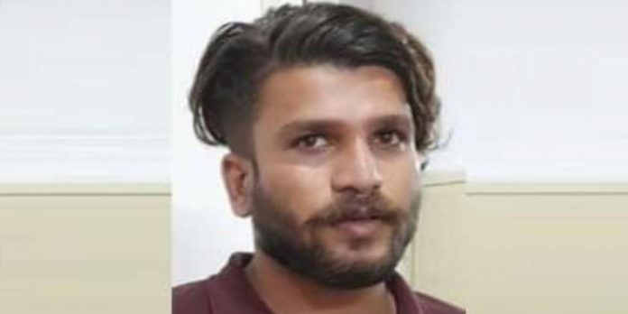 ഇന്സ്റ്റഗ്രാമിലൂടെ 16 കാരന് അശ്ലീലസന്ദേശങ്ങളും വീഡിയോയും അയച്ചു ; യുവാവ് അറസ്റ്റില് ഇന്സ്റ്റഗ്രാമിലൂടെ 16 കാരന് അശ്ലീലസന്ദേശങ്ങളും വീഡിയോയും അയച്ചു ; യുവാവ് അറസ്റ്റില്
