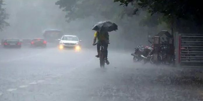 അടുത്ത അഞ്ച് ദിവസം കേരളത്തില് കനത്ത മഴക്ക് സാധ്യത അടുത്ത അഞ്ച് ദിവസം കേരളത്തില് കനത്ത മഴക്ക് സാധ്യത