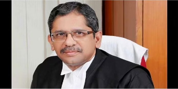 നല്ല മനുഷ്യന്, നല്ല ജഡ്ജി ; ചീഫ് ജസ്റ്റിസിനെ പുകഴ്ത്തി സോളിസിറ്റര് ജനറല് നല്ല മനുഷ്യന്, നല്ല ജഡ്ജി ; ചീഫ് ജസ്റ്റിസിനെ പുകഴ്ത്തി സോളിസിറ്റര് ജനറല്