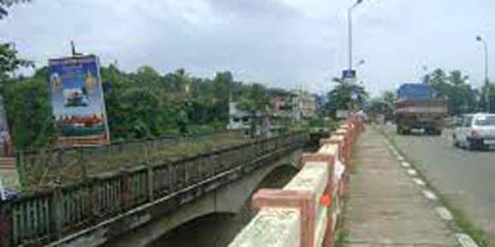 പുനലൂര് – മൂവാറ്റുപുഴ റോഡിന്റെ റാന്നി ടൗണിലെ നിര്മ്മാണം സമയബന്ധിതമായി പൂര്ത്തിയാക്കും പുനലൂര് – മൂവാറ്റുപുഴ റോഡിന്റെ റാന്നി ടൗണിലെ നിര്മ്മാണം സമയബന്ധിതമായി പൂര്ത്തിയാക്കും
