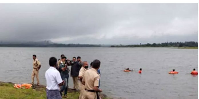 വാളയാർ അണക്കെട്ടിൽ കുളിക്കാനിറങ്ങിയ മൂന്ന് വിദ്യാർഥികളെ കാണാതായി വാളയാർ അണക്കെട്ടിൽ കുളിക്കാനിറങ്ങിയ മൂന്ന് വിദ്യാർഥികളെ കാണാതായി